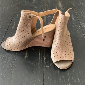 Lucky Brand Peep Toe Wedges in Nude